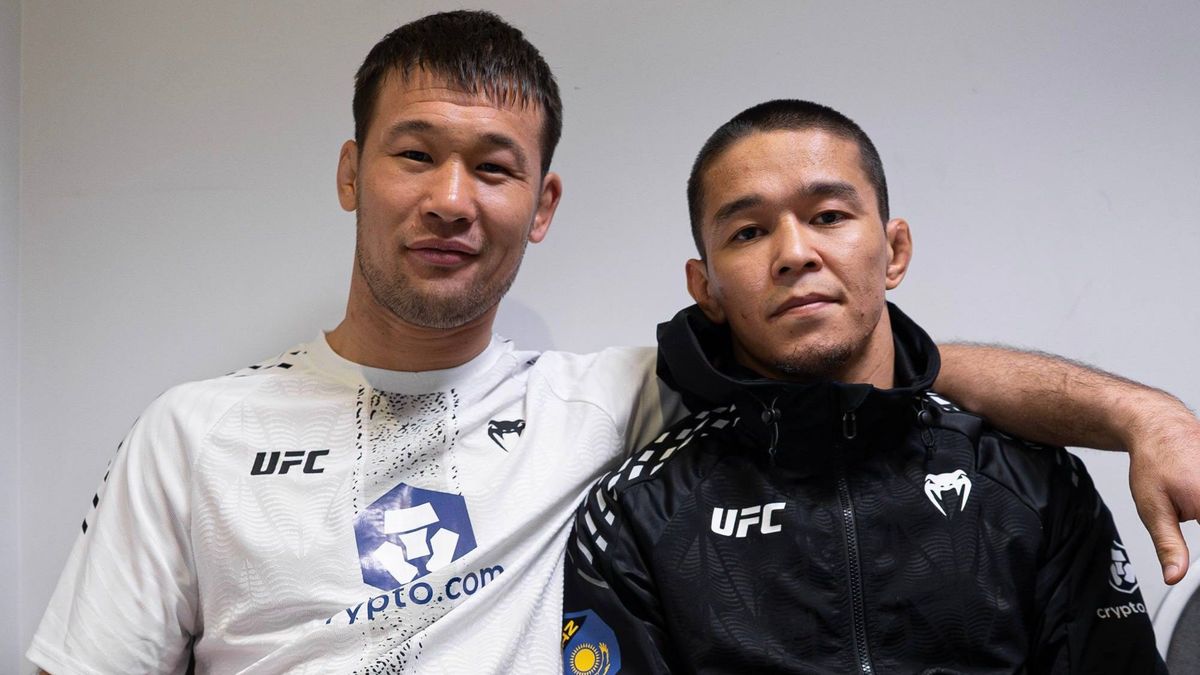 Казахстанские бойцы ММА Шавкат Рахмонов и Асу Алмабаев (слева направо)