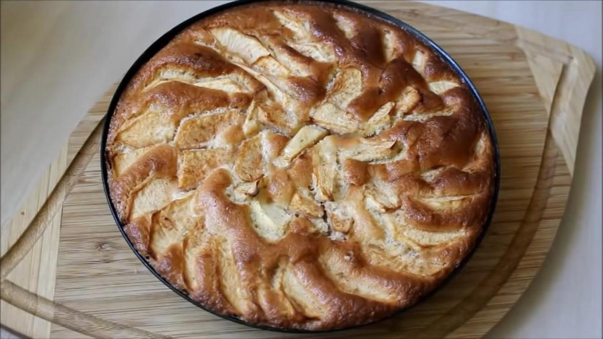 Как приготовить Пирог шарлотка с яблоками 3 яйца просто рецепт пошаговый
