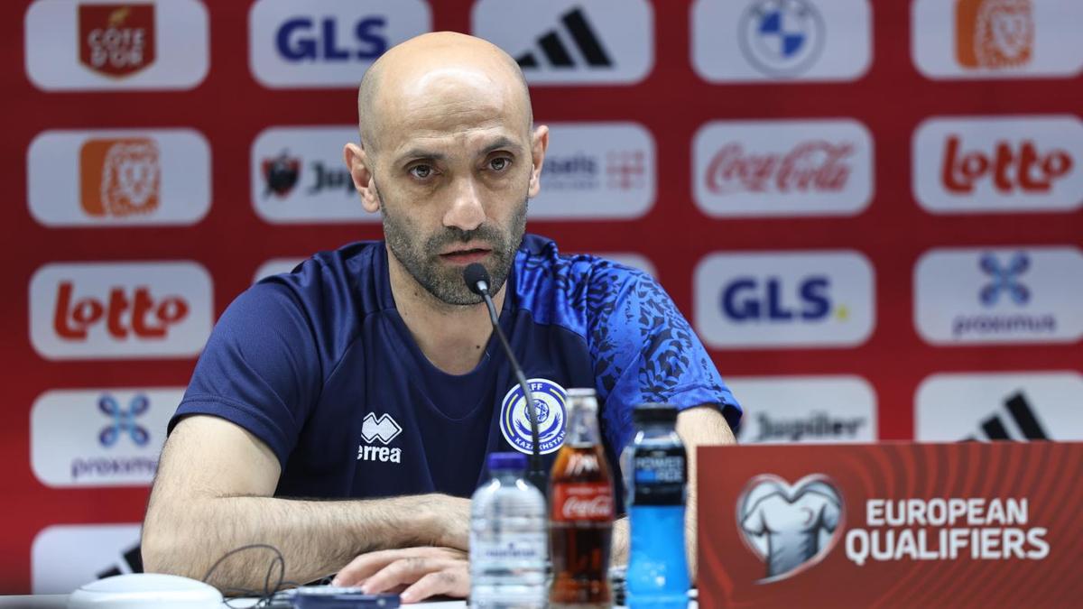 Казахстанский футбольный тренер Али Алиев