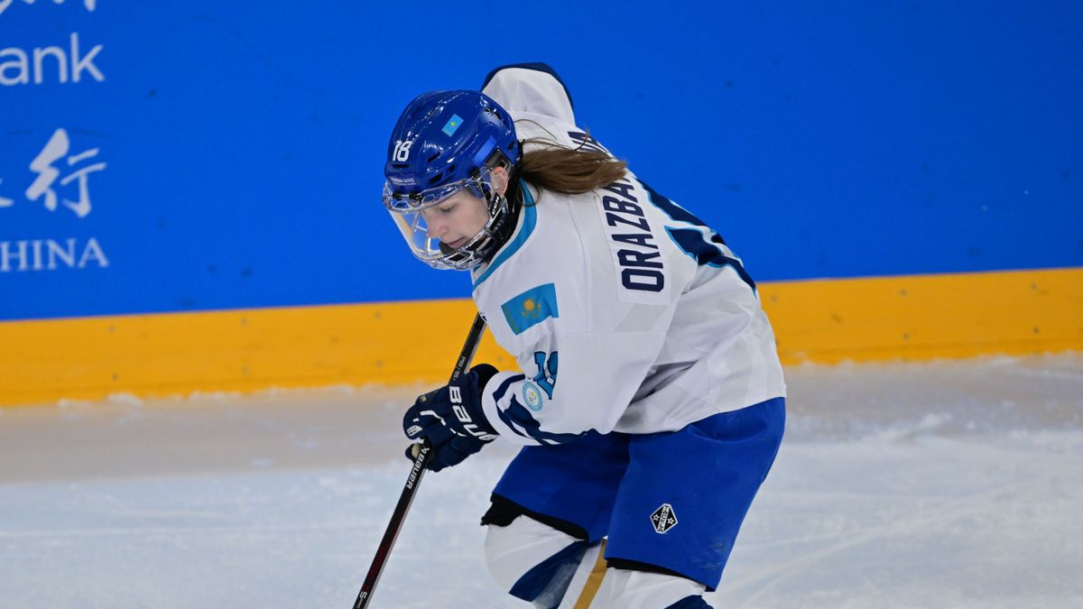 Казахстанская хоккеистка Анастасия Оразбаева