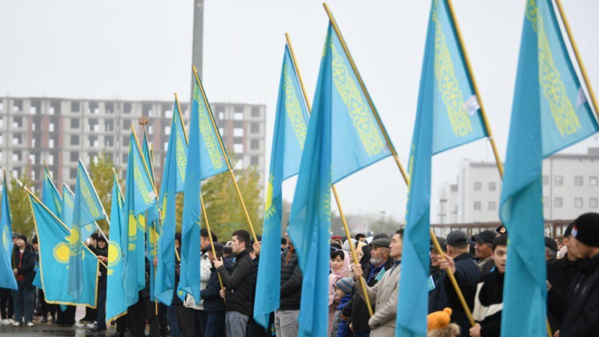 В Уральске массово исполнили гимн страны