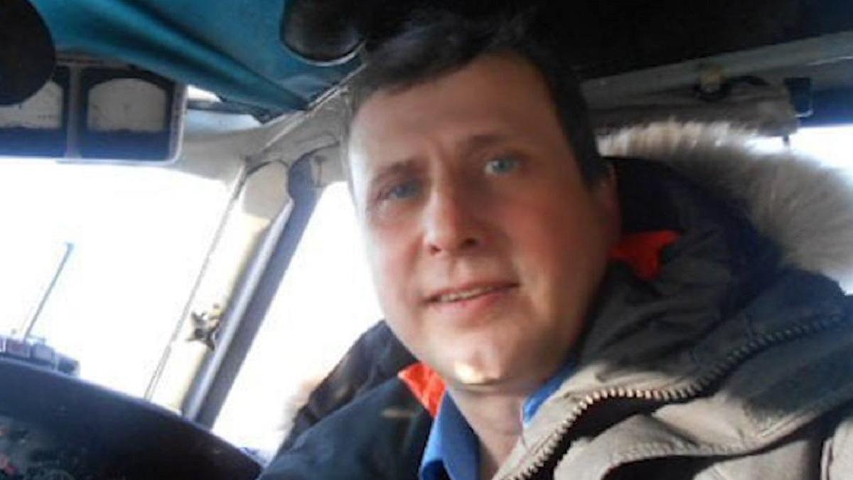 Командир самолета Вячеслав Логвинов