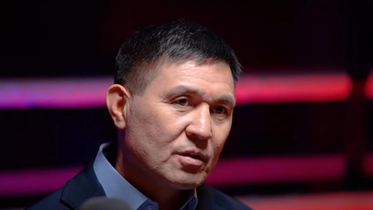 Мырзағали Айтжанов сұхбат барысында Мырзағали Айтжанов сұхбат барысында