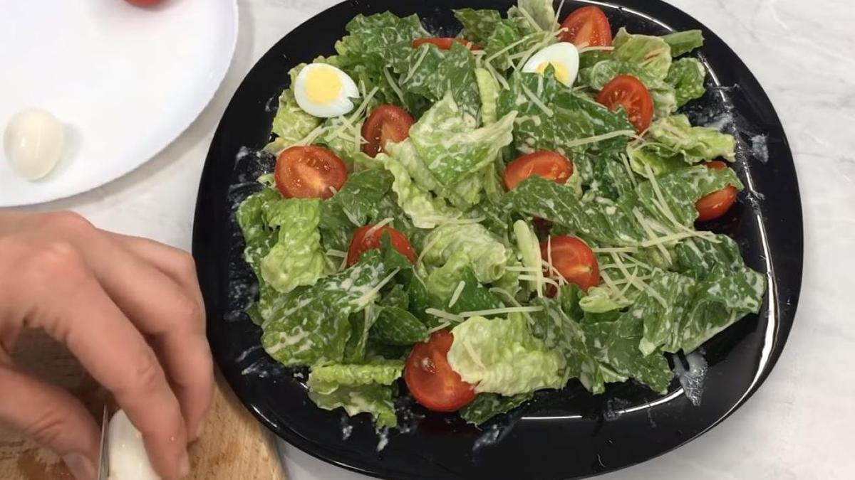 Формирование салата «Цезарь»