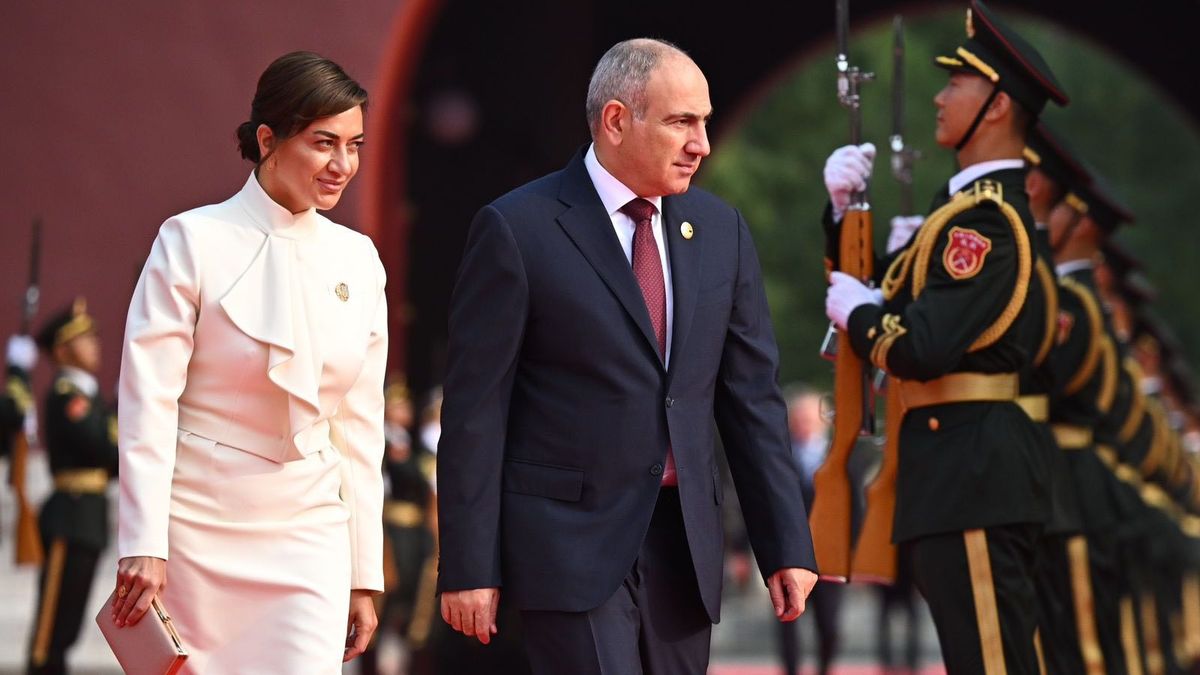 Никол Пашинян и Анна Акопян