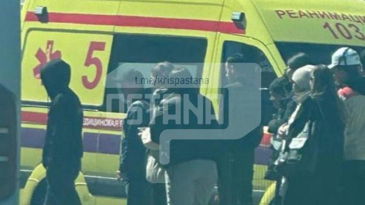Автобус сбил школьницу Автобус сбил школьницу