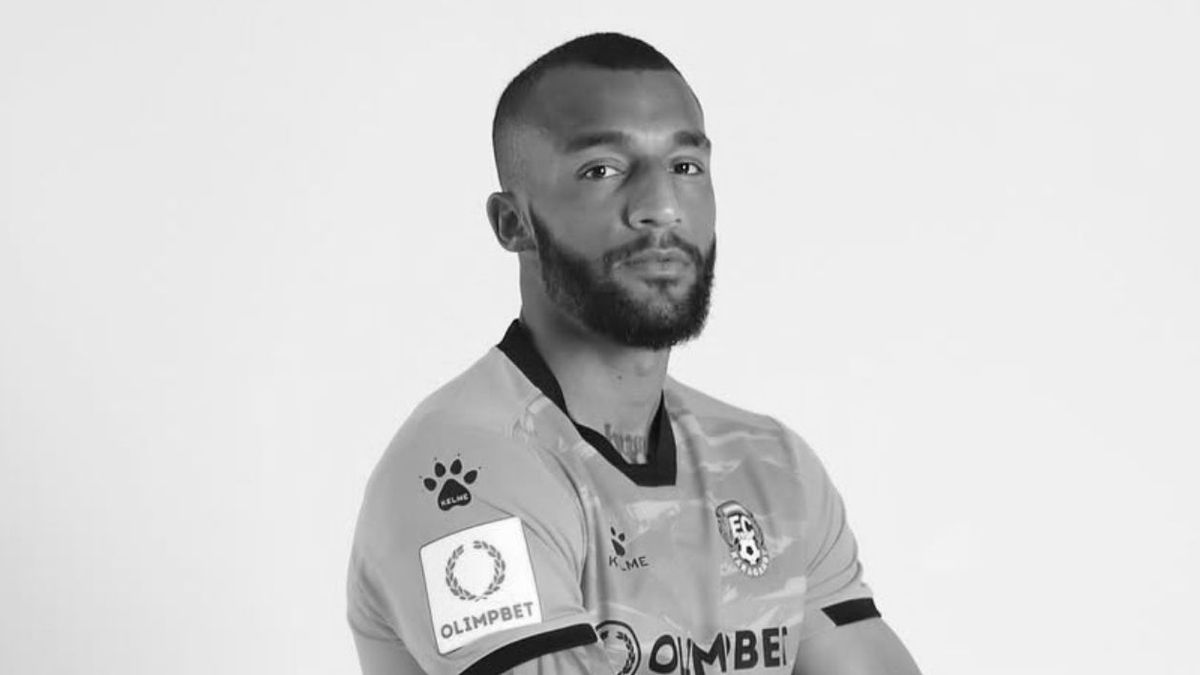 Российский футболист Лайонел Адамс