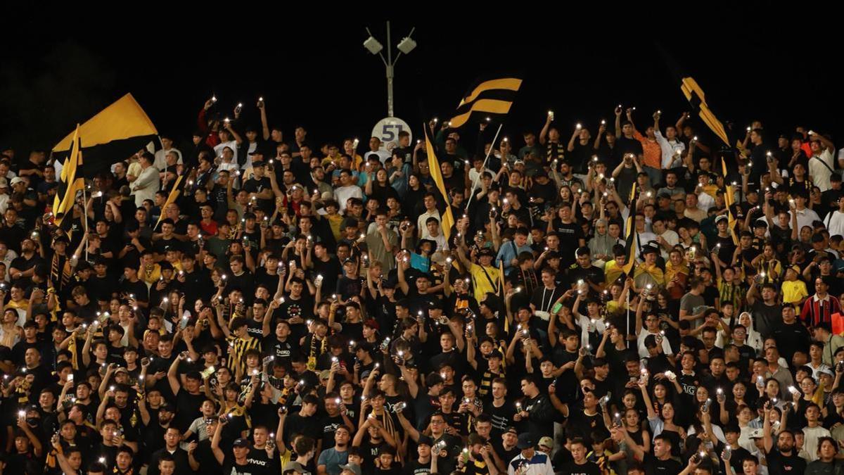 "Қайрат" жанкүйері