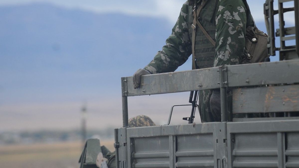 Военнослужащий
