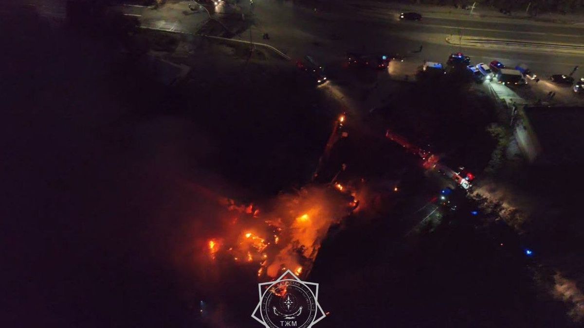 Пожар на автомойке в Семее
