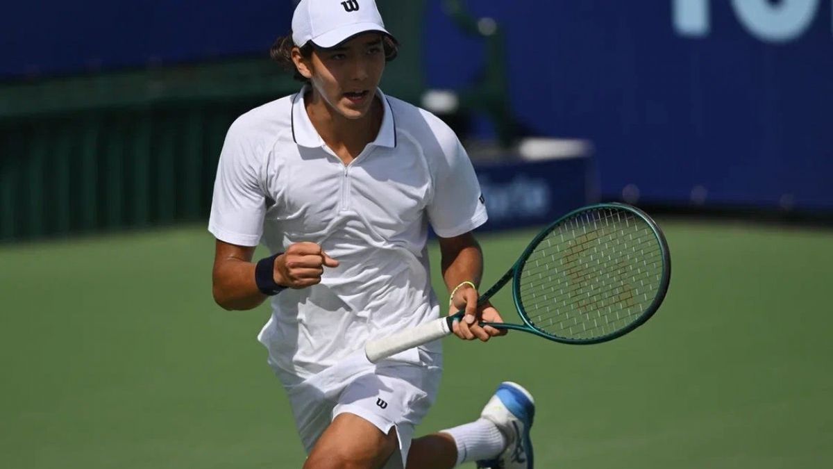 Казахстанский теннисист стал чемпионом престижного турнира в Тунисе