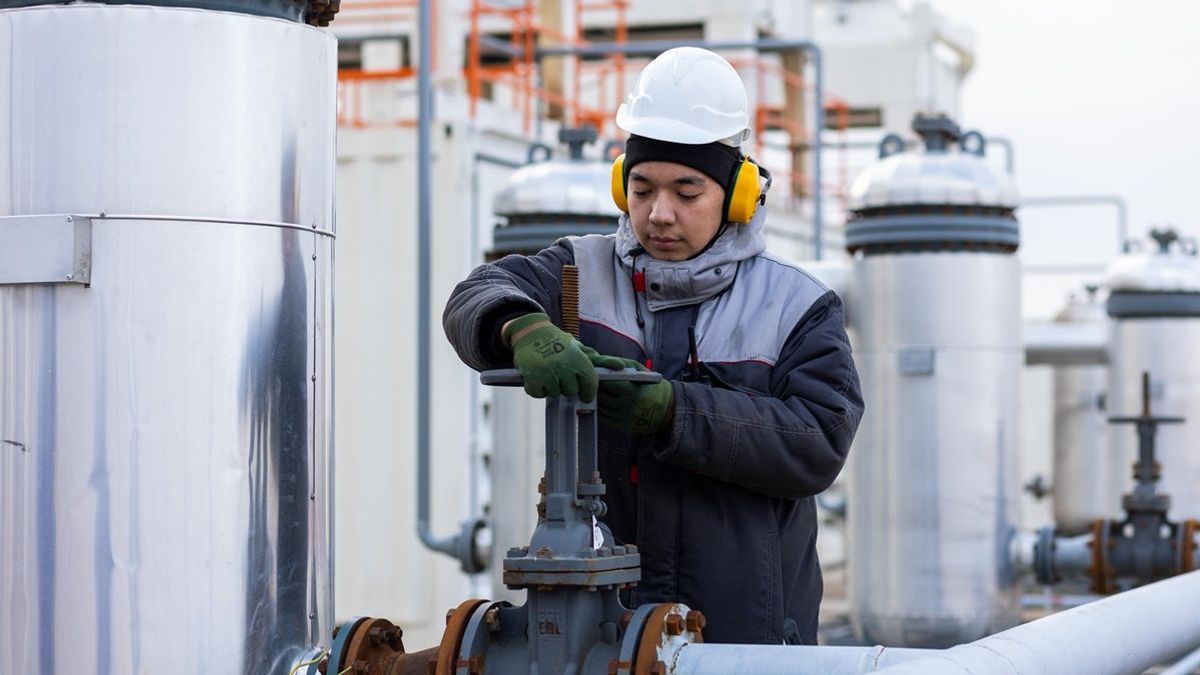 Работник предприятия