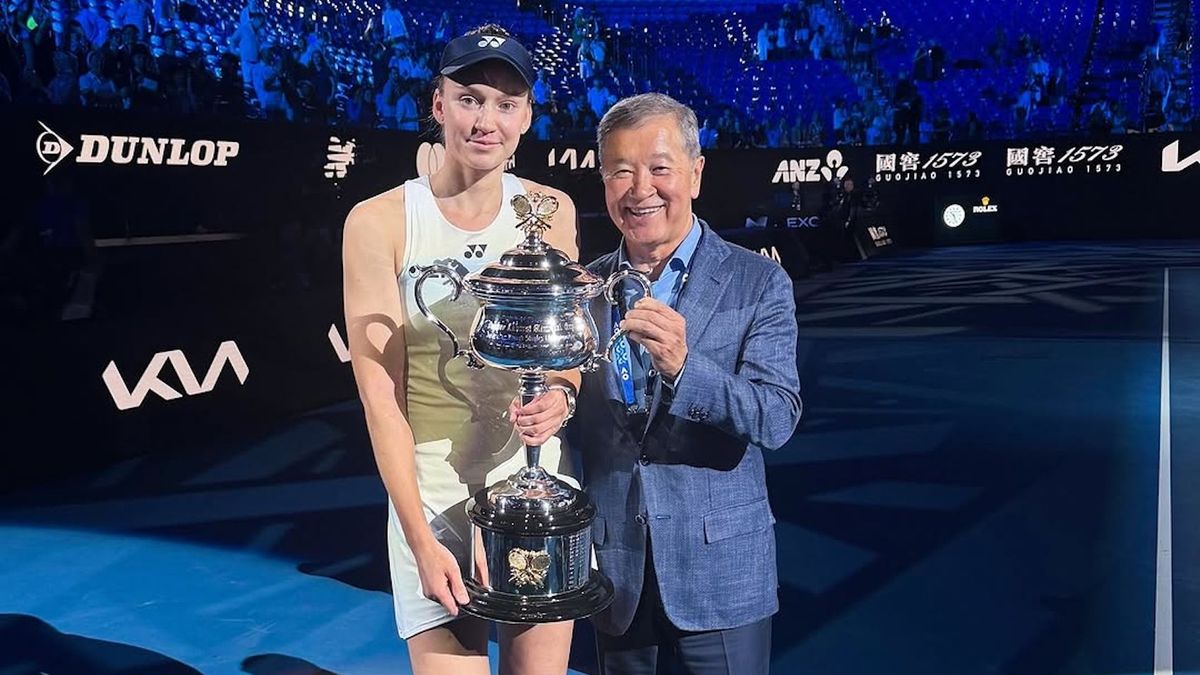 Елена Рыбакина и Булат Утемуратов (слева направо)