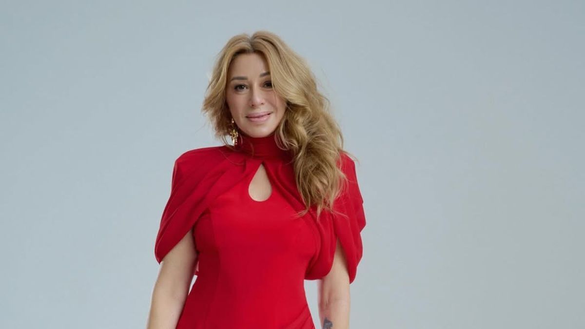 Алена Апина