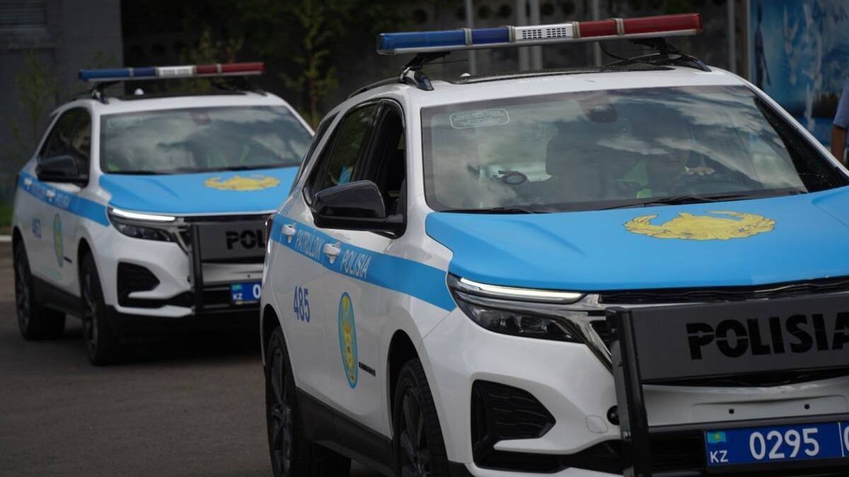 Полицейский автомобиль