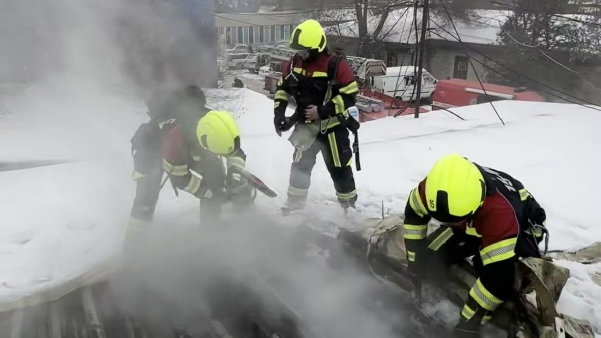 Пожар в магазине стройматериалов в Алматы