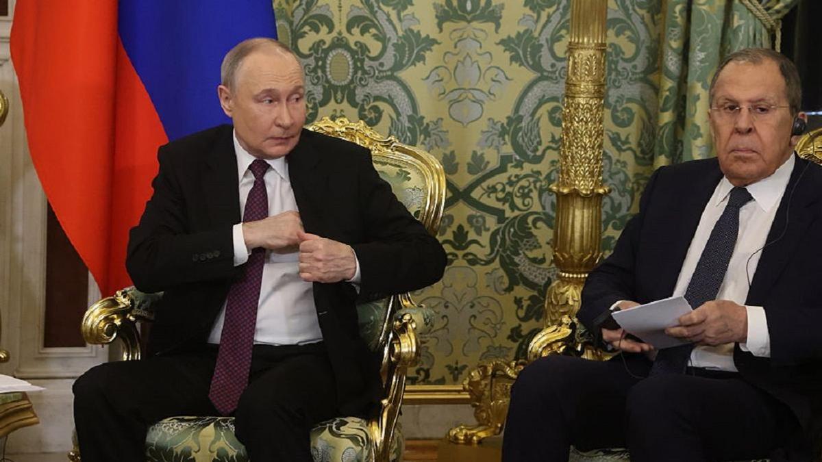 Владимир Путин и Сергей Лавров Владимир Путин и Сергей Лавров