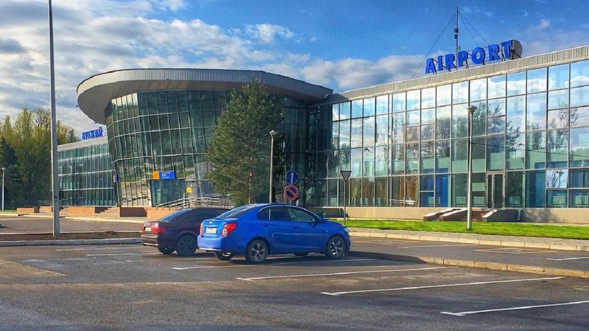 Аэропорт тараз. Аэропорт в Таразе Казахстан. Город Тараз аэропорт. Аэропорт Тараз фото.