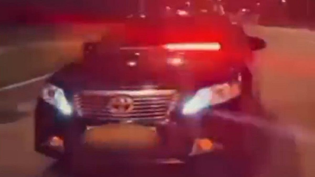 Автомобиль