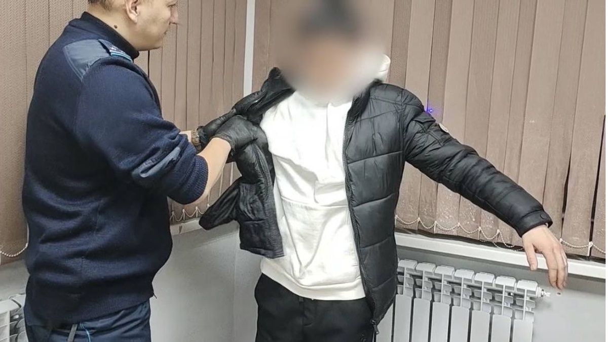 Полиция задерживает наркопреступника