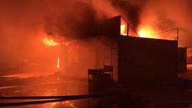 Пожар на рынке в Караганде