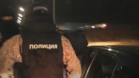 Полицейский на задержании в Атырауской области