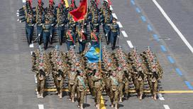 Казахстанские военнослужащие на параде в Москве