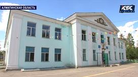 Здание школы в Аксае