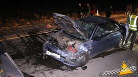 Машина разбилась в ДТП на трассе в Алматинской области