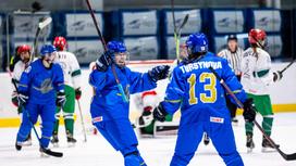 Хоккеистки женской сборной Казахстана