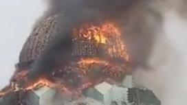 Обрушение горящего купола Джакартского исламского центра