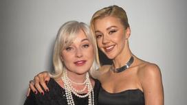 Юлианна Караулова с мамой