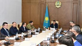 Канат Бозумбаев провел совещание