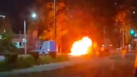 Горит авто в Павлодаре