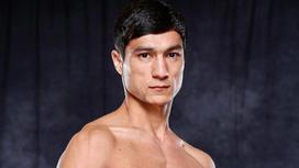 Узбекистанский боксер Отабек Холматов