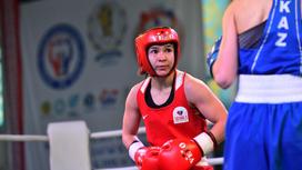 Казахстанская боксер Дина Жоламан