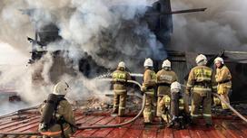 Пожар на складах в Алматы