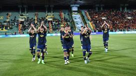Футболисты "Фенербахче" в матче за Суперкубок Турции