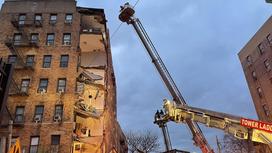 Частично разрушенный дом в Нью-Йорке