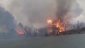 Пожар вспыхнул в дачном массиве Петропавловска