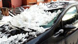 Снег на автомобиле