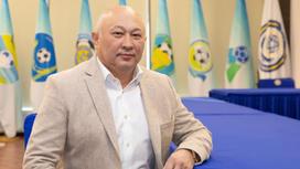 Глава Казахстанской федерации футбола Адилет Барменкулов