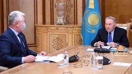 Елбасы Нурсултан Назарбаев и глава МИИР РК Бейбут Атамкулов