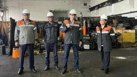 Депутаты мажилиса на встрече с работниками шахты