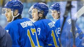Хоккеисты молодежной сборной Казахстана