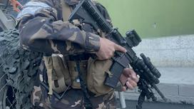 Полиция Кабула с оружием