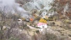 Армяне сжигают дома в Карвачаре