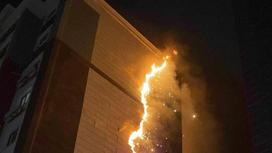 Возгорание фасада ЖК в Атырау