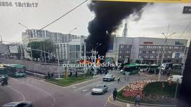 Автобус горит в Алматы