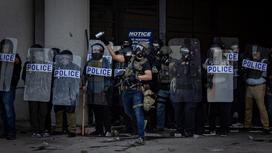 Протесты в поддержку мигрантов в Лос-Анджелесе